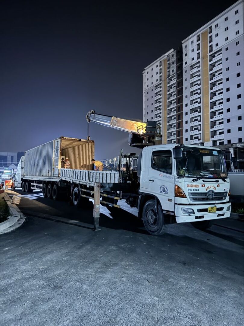Xe Cẩu Huyện Nhà Bè – Cẩu Hàng Số Lượng Lớn